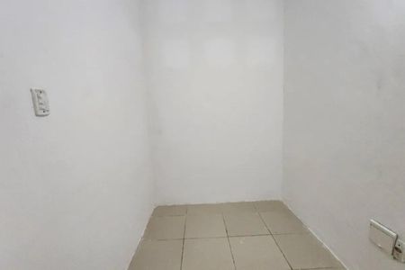 Quarto de casa para alugar com 1 quarto, 80m² em Jardim Santa Mena, Guarulhos
