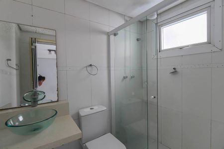 Casa à venda com 320m², 3 quartos e 4 vagasBanheiro da Suíte 1