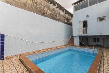 Casa à venda com 320m², 3 quartos e 4 vagasÁrea comum - Piscina