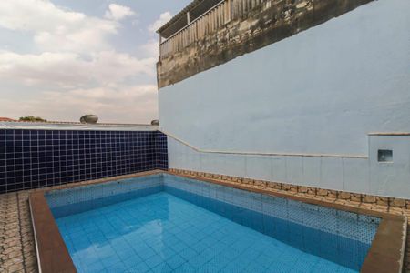 Casa à venda com 320m², 3 quartos e 4 vagasÁrea comum - Piscina