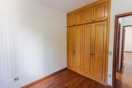 Apartamento à venda com 115m², 3 quartos e 2 vagasQuarto 2