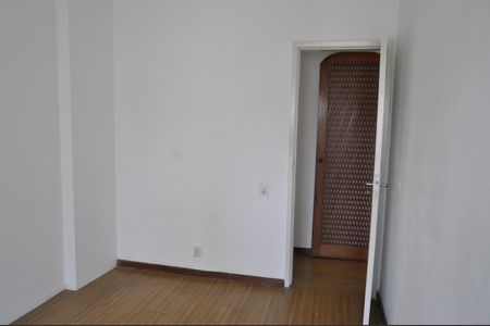Apartamento para alugar com 82m², 3 quartos e 1 vagaQuarto