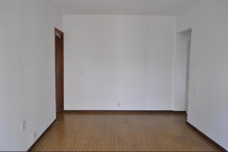 Apartamento para alugar com 82m², 3 quartos e 1 vagaSala