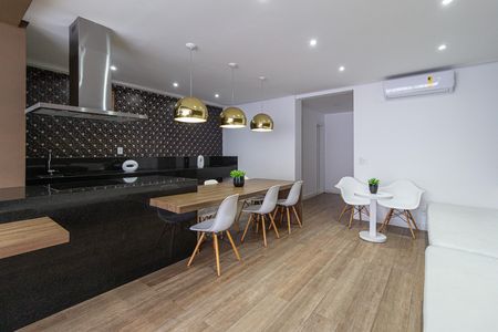 Apartamento para alugar com 54m², 2 quartos e 1 vaga Apartamento para alugar com 54m², 2 quartos e 1 vagaÁrea comum - Salão de festas