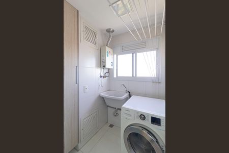 Apartamento para alugar com 54m², 2 quartos e 1 vaga Apartamento para alugar com 54m², 2 quartos e 1 vagaCozinha e área de serviço