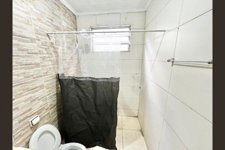 Casa para alugar com 88m², 2 quartos e sem vagaBanheiro social