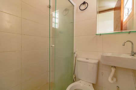 Banheiro Social de casa para alugar com 1 quarto, 35m² em Vila Guarani (z Sul), São Paulo