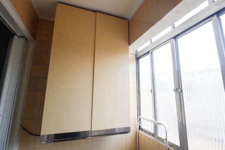 Apartamento para alugar com 70m², 2 quartos e 1 vagaÁrea de serviço