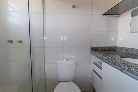 Banheiro de kitnet/studio à venda com 1 quarto, 33m² em Vila Santa Clara, São Paulo