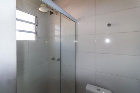 Banheiro de kitnet/studio à venda com 1 quarto, 33m² em Vila Santa Clara, São Paulo