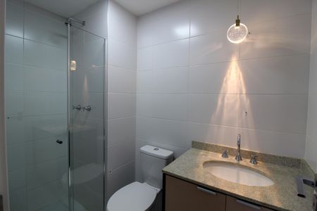 Apartamento à venda com 63m², 2 quartos e 1 vaga Apartamento à venda com 63m², 2 quartos e 1 vagaBanheiro