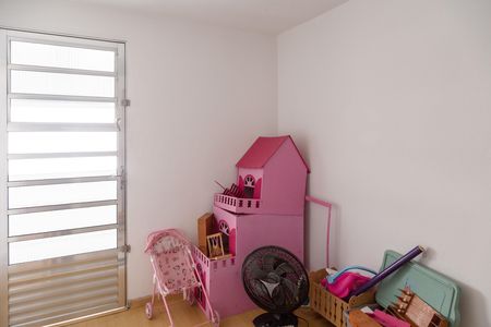 Casa à venda com 129m², 3 quartos e 2 vagasQuarto 2