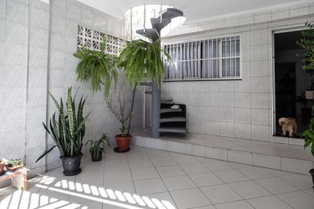 Casa à venda com 129m², 3 quartos e 2 vagasGaragem