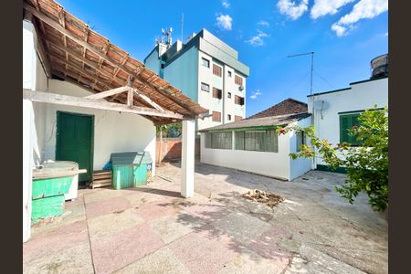 Casa à venda com 130m², 2 quartos e 1 vaga Casa à venda com 130m², 2 quartos e 1 vagaÁrea Externa