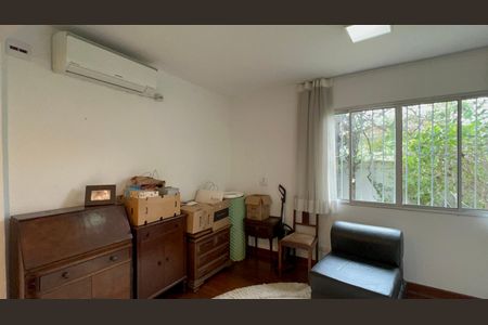 Casa à venda com 300m², 6 quartos e 3 vagasSuíte 1