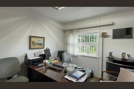 Casa à venda com 300m², 6 quartos e 3 vagasQuarto 3