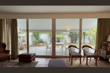 Casa à venda com 300m², 6 quartos e 3 vagasSala 1