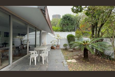 Casa à venda com 300m², 6 quartos e 3 vagasJardim