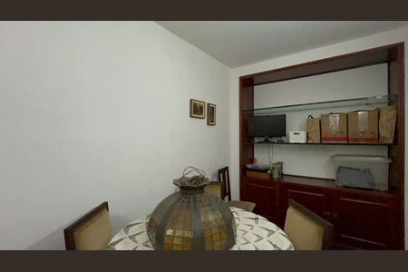 Casa à venda com 300m², 6 quartos e 3 vagasQuarto 1