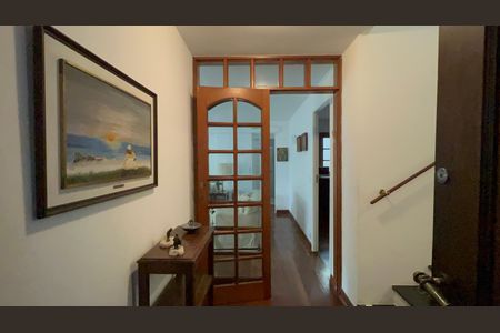 Casa à venda com 300m², 6 quartos e 3 vagasHall