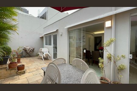 Casa à venda com 300m², 6 quartos e 3 vagasQuintal