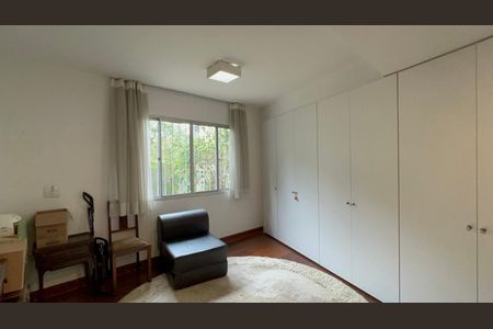 Casa à venda com 300m², 6 quartos e 3 vagasSuíte 1