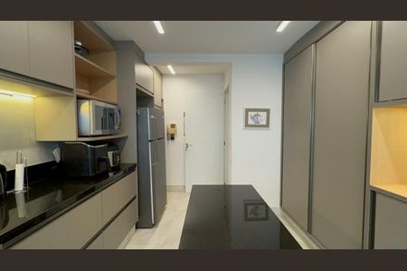 Casa à venda com 300m², 6 quartos e 3 vagasCozinha