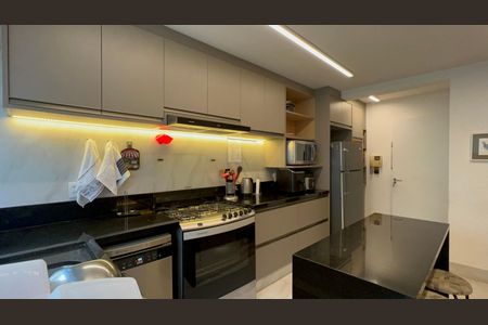 Casa à venda com 300m², 6 quartos e 3 vagasCozinha