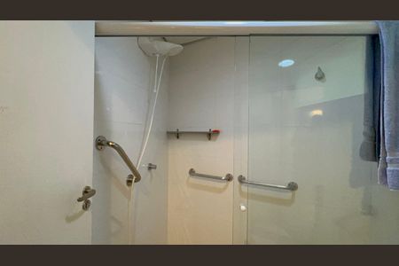 Casa à venda com 300m², 6 quartos e 3 vagasBanheiro da Suíte 1