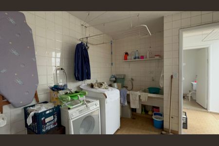 Casa à venda com 300m², 6 quartos e 3 vagasÁrea de Serviço