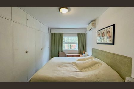 Casa à venda com 300m², 6 quartos e 3 vagasSuíte 2