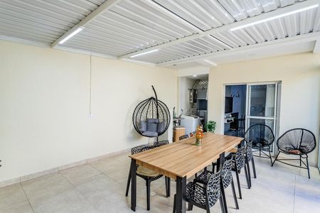 Apartamento à venda com 114m², 2 quartos e 1 vaga Apartamento à venda com 114m², 2 quartos e 1 vagaEspaço Gourmet