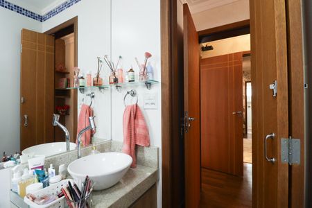 Apartamento para alugar com 180m², 3 quartos e 3 vagas Apartamento para alugar com 180m², 3 quartos e 3 vagasBanheiro da Suíte