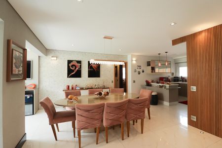 Apartamento para alugar com 180m², 3 quartos e 3 vagas Apartamento para alugar com 180m², 3 quartos e 3 vagasSala