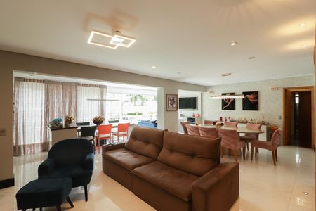 Apartamento para alugar com 180m², 3 quartos e 3 vagas Apartamento para alugar com 180m², 3 quartos e 3 vagasSala