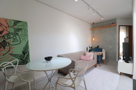 Apartamento para alugar com 38m², 2 quartos e 1 vagaSala