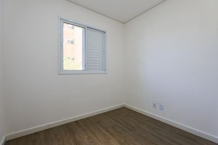 Quarto 2 de apartamento para alugar com 2 quartos, 52m² em Jardim Monte Alegre, Taboão da Serra