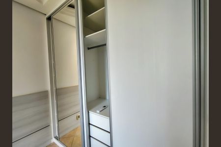 Apartamento para alugar com 60m², 2 quartos e 1 vagaQuarto 2 - Armários
