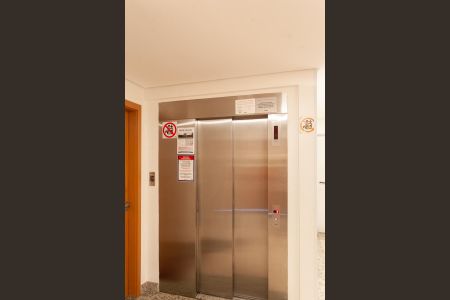 Apartamento à venda com 57m², 2 quartos e 2 vagasElevador