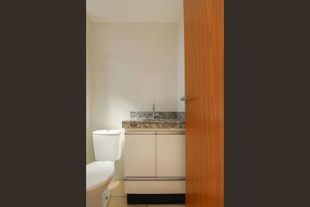 Banheiro da Suíte de apartamento à venda com 2 quartos, 57m² em Conjunto Helena Antipoff, Belo Horizonte