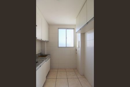 Apartamento à venda com 57m², 2 quartos e 2 vagasCozinha e Área de Serviço
