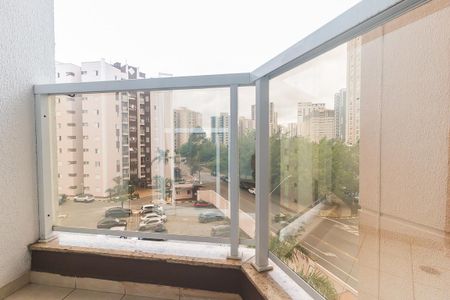 Sacada da Sala de apartamento para alugar com 2 quartos, 60m² em Loteamento Mogilar, Mogi das Cruzes