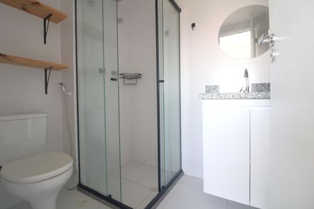 Banheiro da suíte de apartamento para alugar com 3 quartos, 53m² em Socorro, São Paulo