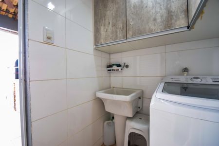 Casa de condomínio à venda com 132m², 3 quartos e 4 vagasÁrea de Serviço