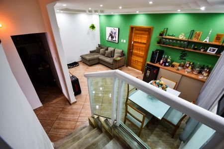 Casa de condomínio à venda com 132m², 3 quartos e 4 vagasSala