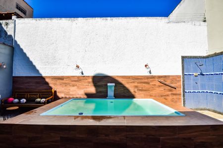 Casa de condomínio à venda com 132m², 3 quartos e 4 vagasÁrea comum - Piscina