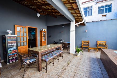 Casa de condomínio à venda com 132m², 3 quartos e 4 vagasÁrea gourmet