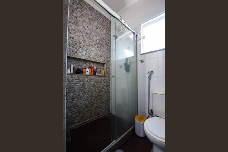 Casa de condomínio à venda com 132m², 3 quartos e 4 vagasBanheiro da Suíte