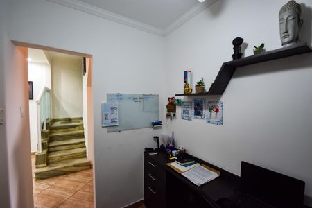 Casa de condomínio à venda com 132m², 3 quartos e 4 vagasEscritório