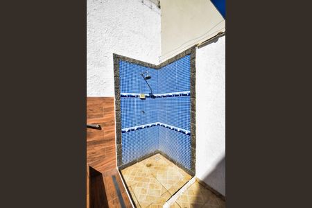 Casa de condomínio à venda com 132m², 3 quartos e 4 vagasÁrea comum - Piscina